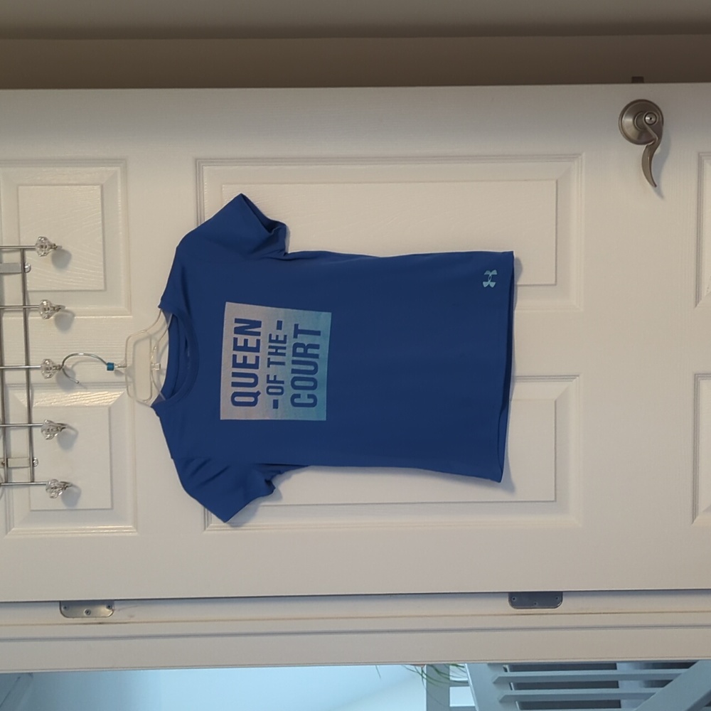 Blue activewear shirt for girls